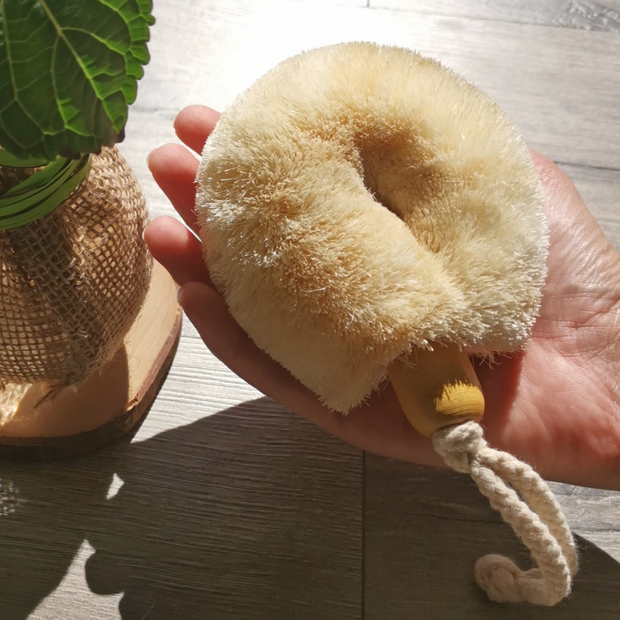 ELYTRUM - Palm Size Body Brush, Sisal Collection